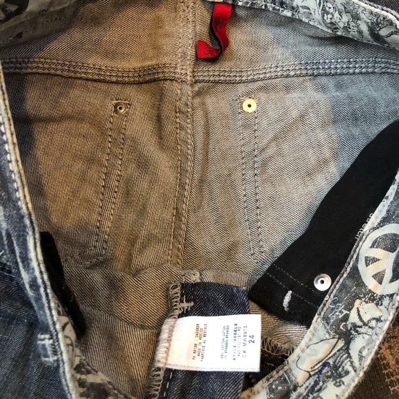 GUESS STUD POCKET JEANS - Picture 7 of 7